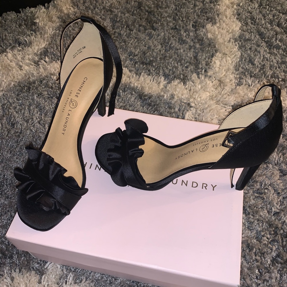 Chinese laundry sandals